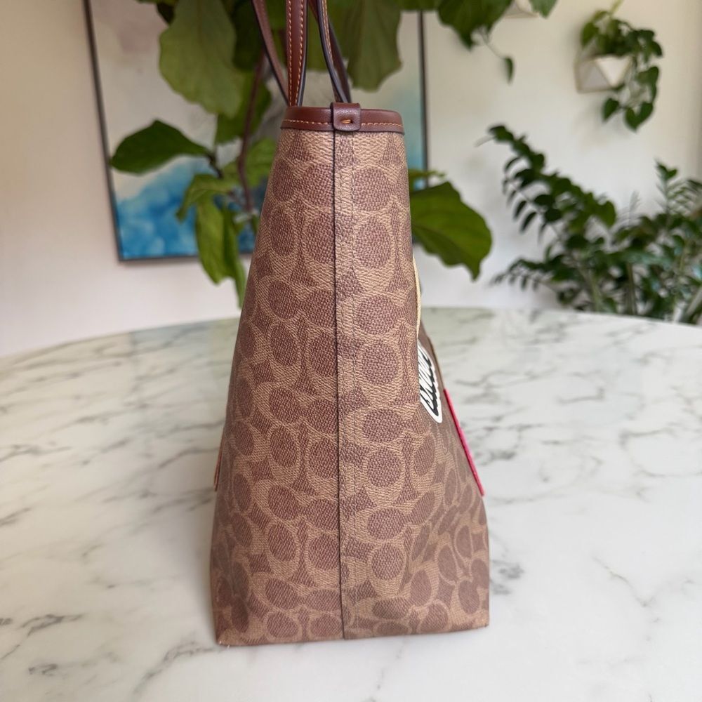 NWOT Coach X Peanuts City Tote In Signature Canvas With Patches CBJ91 Tan Snoopy - Picture 4 of 16